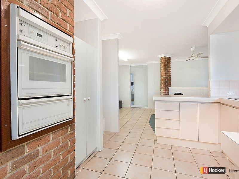 72 Farrington Road, Leeming WA 6149