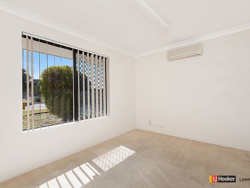 72 Farrington Road, Leeming WA 6149