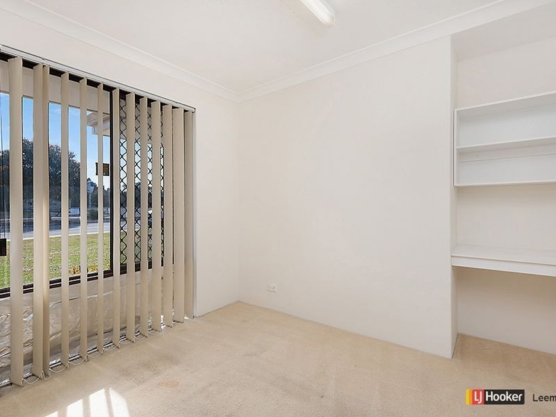 72 Farrington Road, Leeming WA 6149