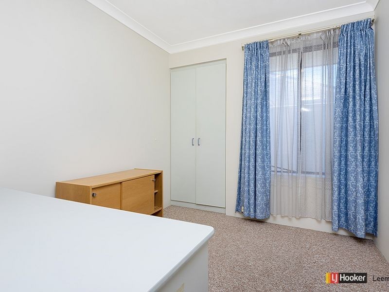 72 Farrington Road, Leeming WA 6149