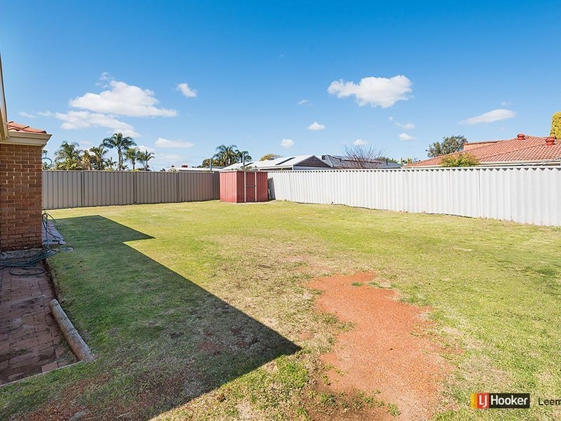 72 Farrington Road, Leeming WA 6149