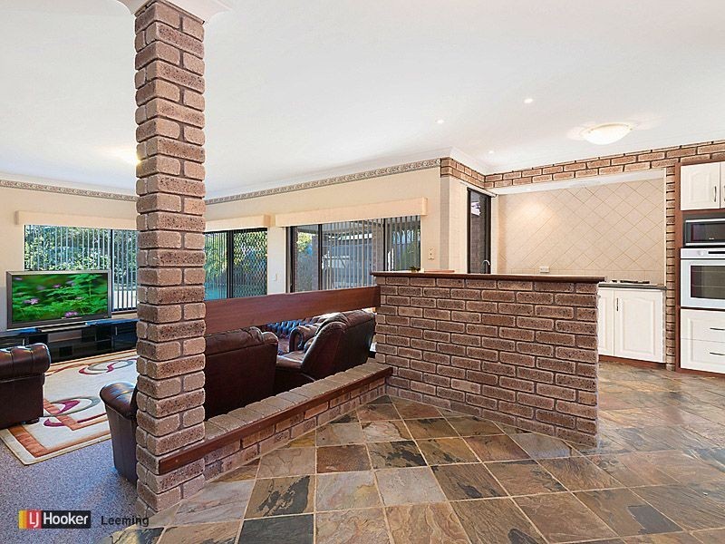 5 Calley Drive, Leeming WA 6149