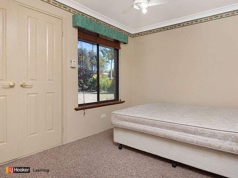 5 Calley Drive, Leeming WA 6149