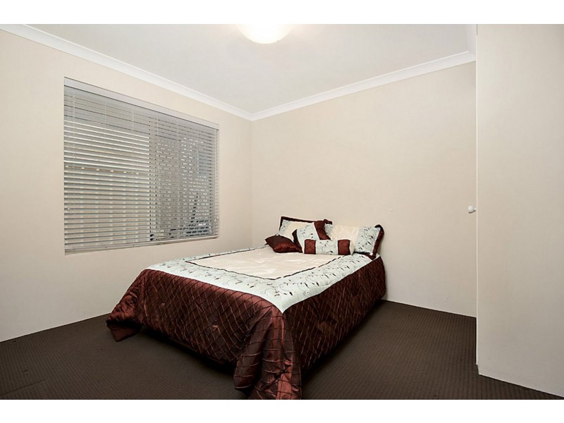 32 Flynn Street, Canning Vale WA 6155