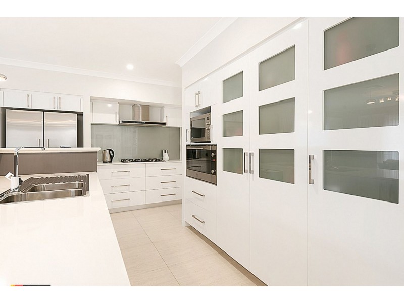 20 Delaronde Drive, Success WA 6164