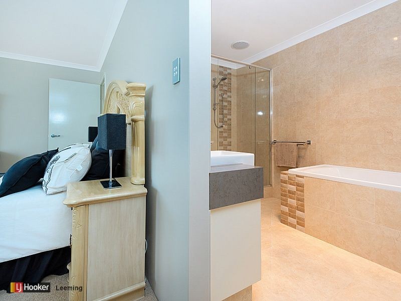 20 Delaronde Drive, Success WA 6164