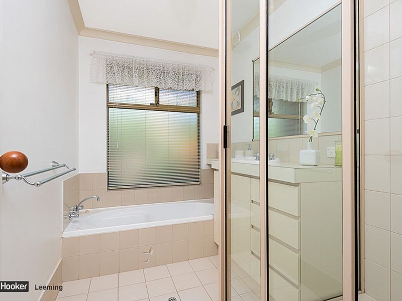 10 Sentinel Gardens, Leeming WA 6149