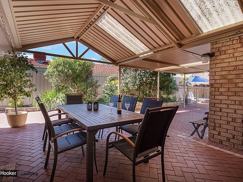 10 Sentinel Gardens, Leeming WA 6149