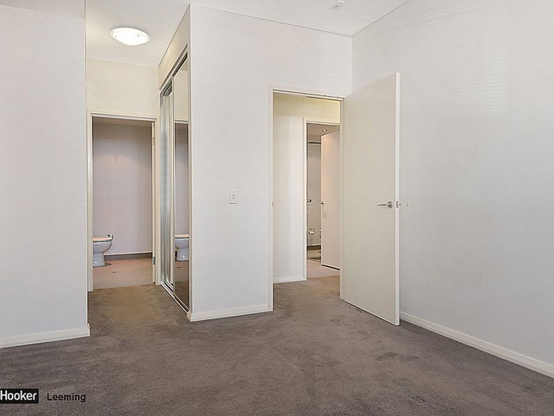 15/1 Stockton Bend, Cockburn Central WA 6164