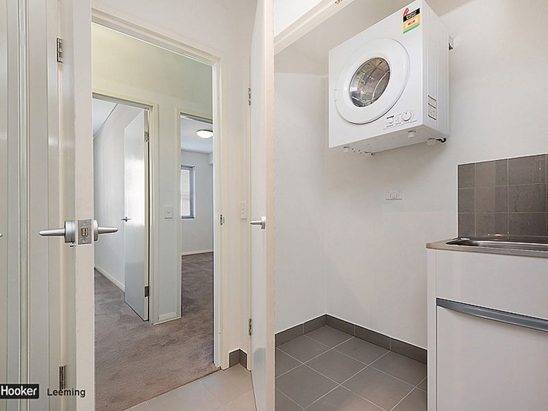 15/1 Stockton Bend, Cockburn Central WA 6164