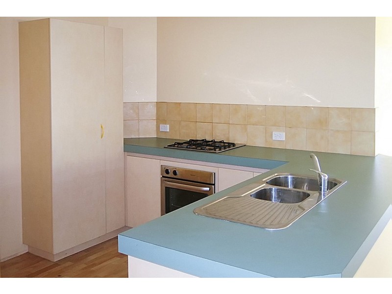 5 Hazelwood Road, Maddington WA 6109