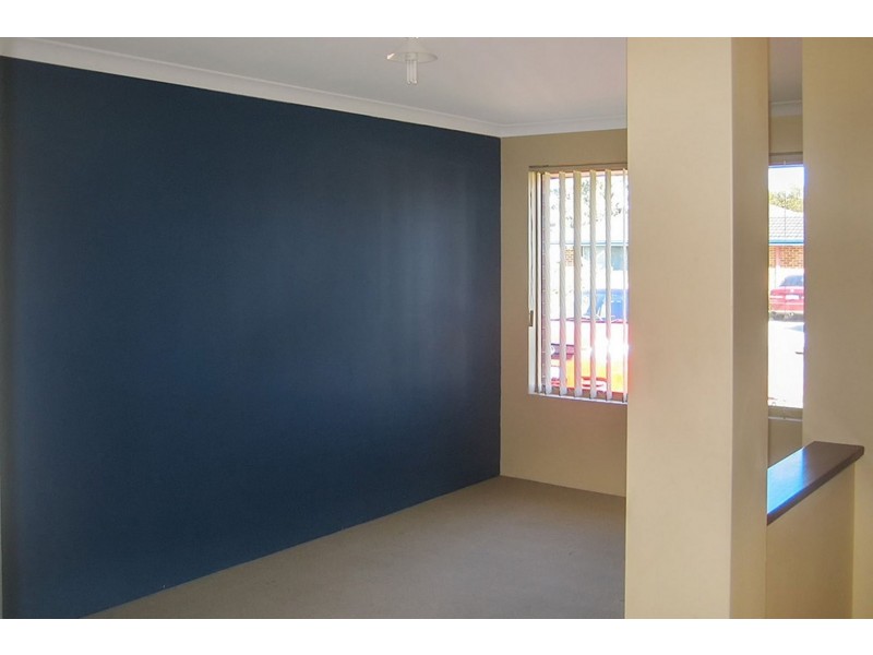 5 Hazelwood Road, Maddington WA 6109