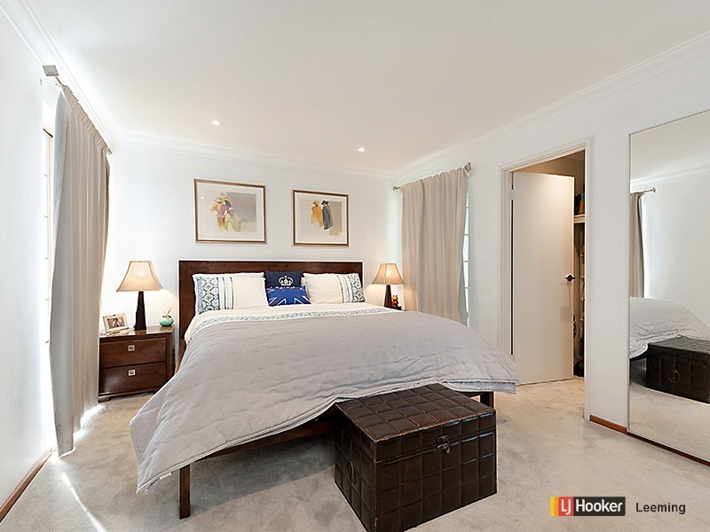 1 Treehaven Vista, Leeming WA 6149