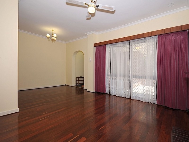 42 Armstrong Way, Wilson WA 6107