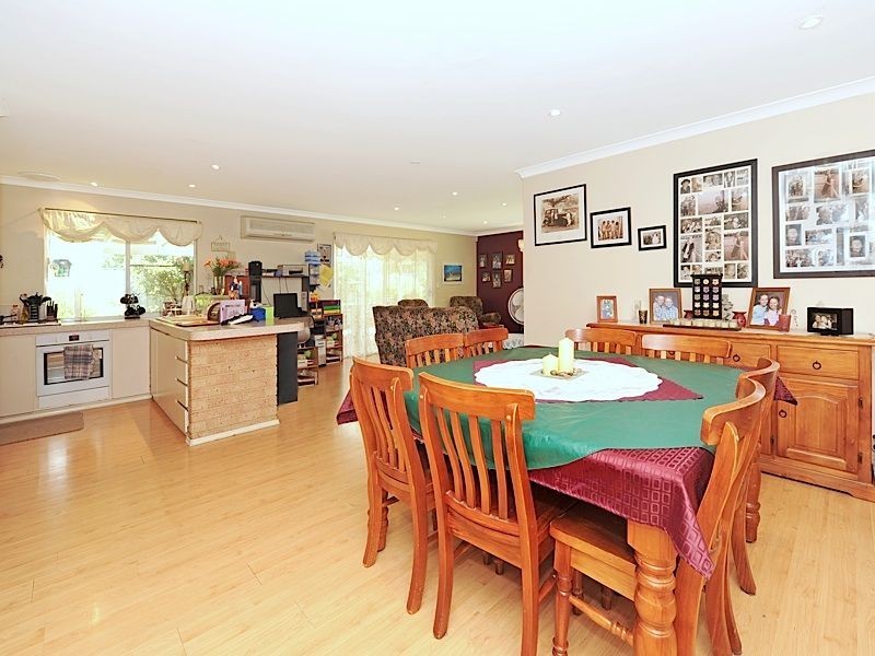 18 Baningan Avenue, Success WA 6164