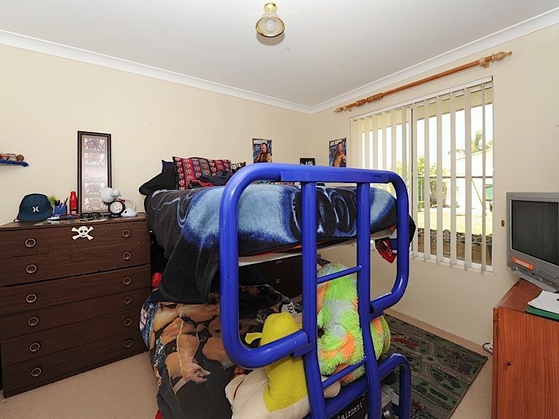 18 Baningan Avenue, Success WA 6164