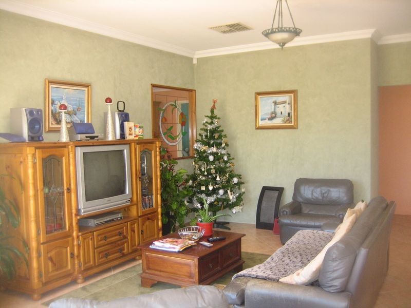 36 St Claire Gardens, Atwell WA 6164