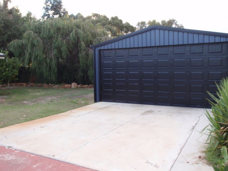 21 Laughton Way, Leeming WA 6149