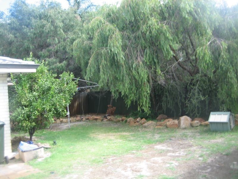 21 Laughton Way, Leeming WA 6149