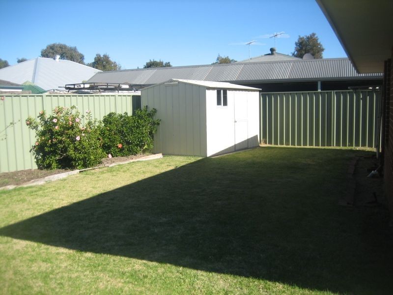 17 Dunnage Court, Atwell WA 6164