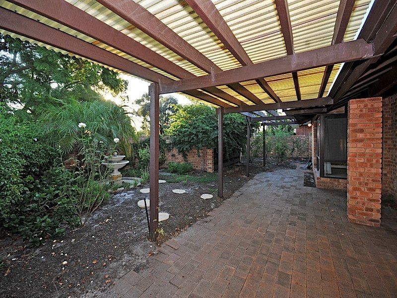 16A Fifth Avenue, Rossmoyne WA 6148