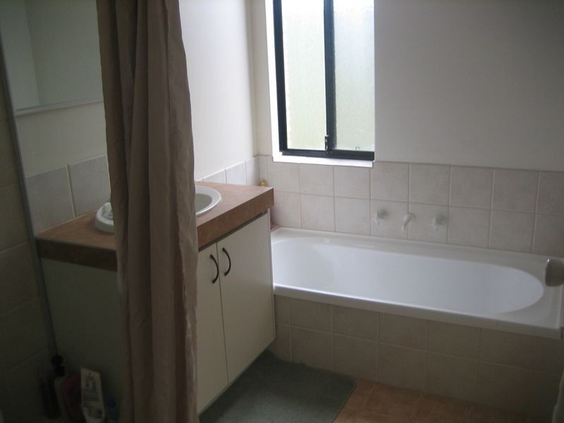 12 Dunnage Court, Atwell WA 6164