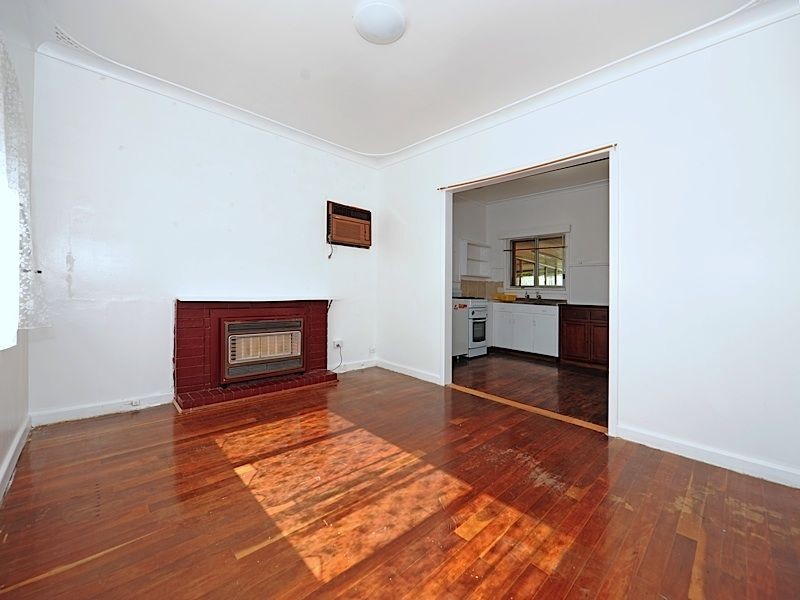 213 Leach Highway, Willagee WA 6156