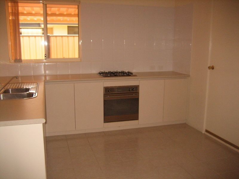 36 Barfield Road, Hammond Park WA 6164