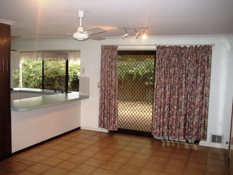 18 Townson Place, Leeming WA 6149