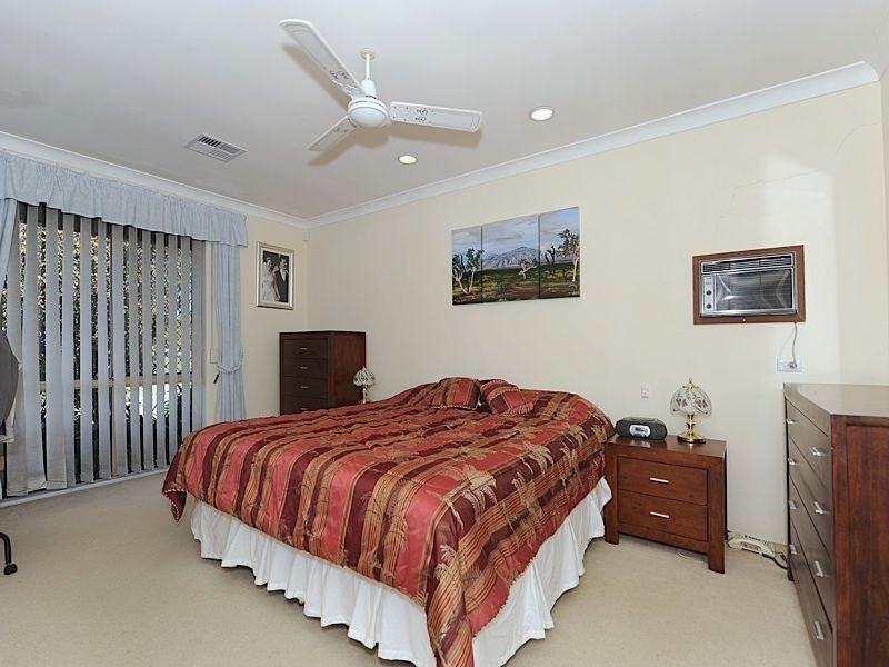 27 Barcombe Way, Leeming WA 6149