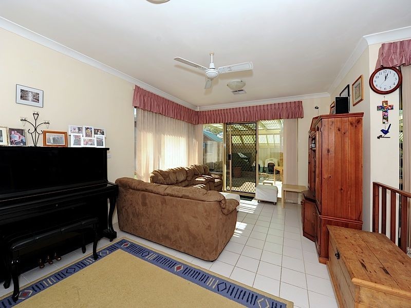 27 Barcombe Way, Leeming WA 6149