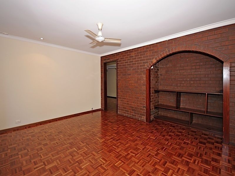 4 Higham Court, Leeming WA 6149