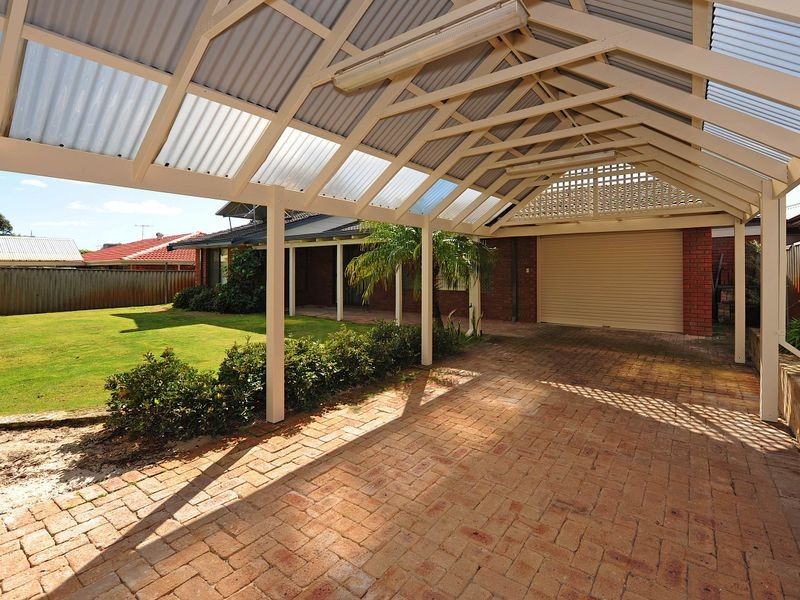 16 Grachechurch Crescent, Leeming WA 6149