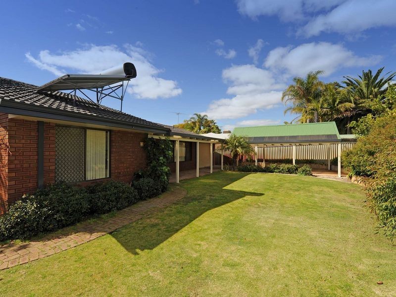 16 Grachechurch Crescent, Leeming WA 6149