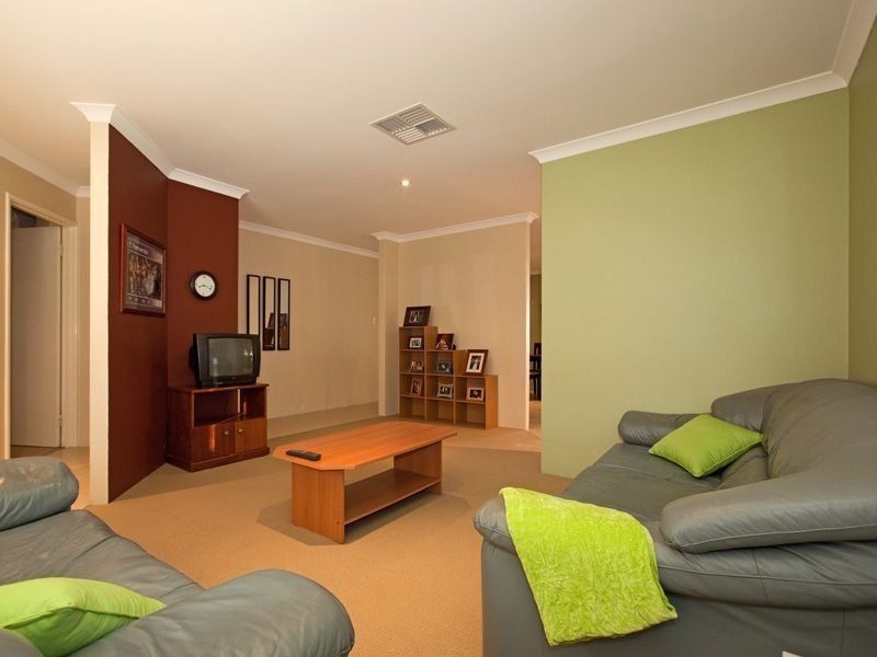 18 Folland Parade, Atwell WA 6164