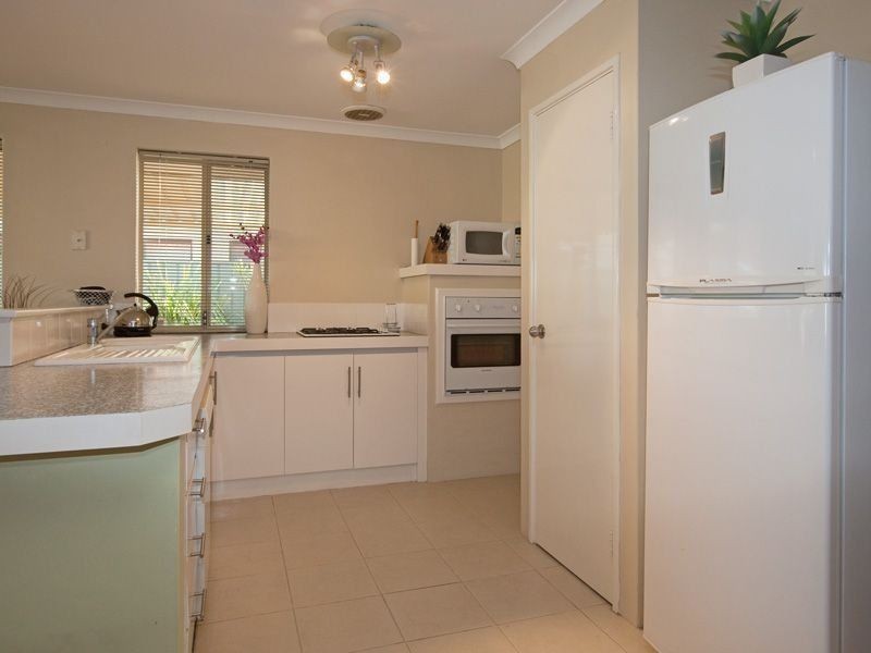 18 Folland Parade, Atwell WA 6164