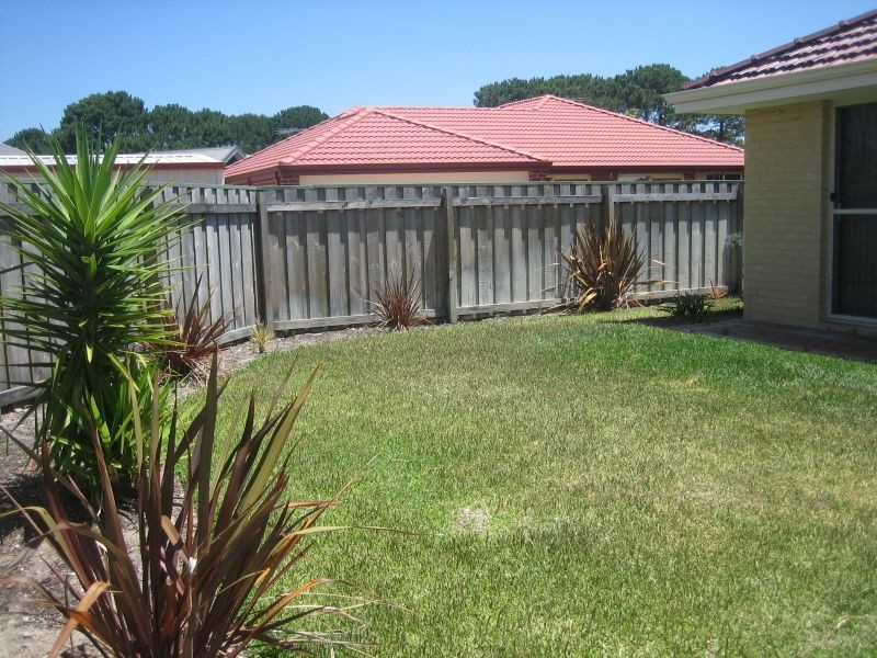 6 Serene Bend, Atwell WA 6164
