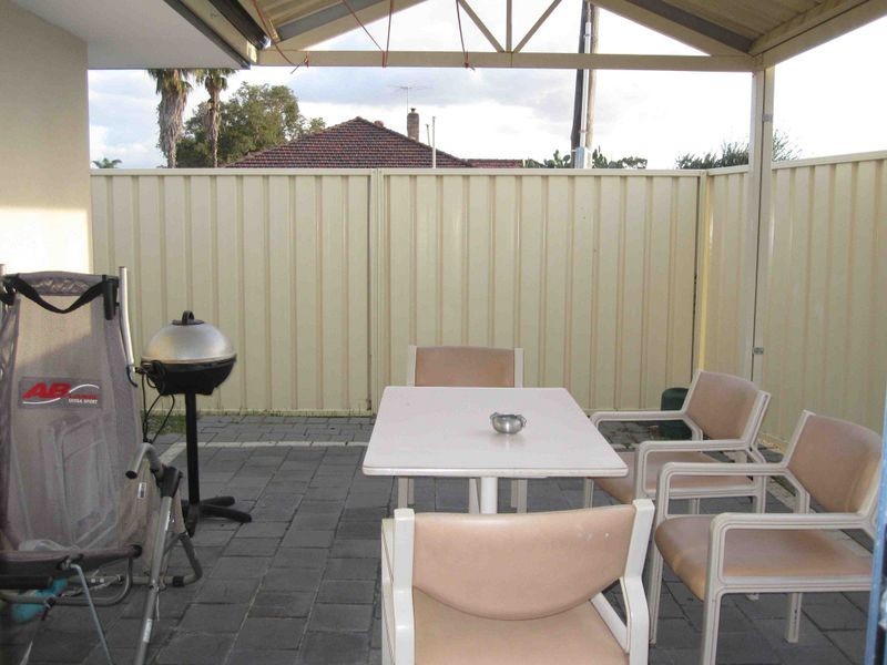 A/16 Mallard Way, Cannington WA 6107