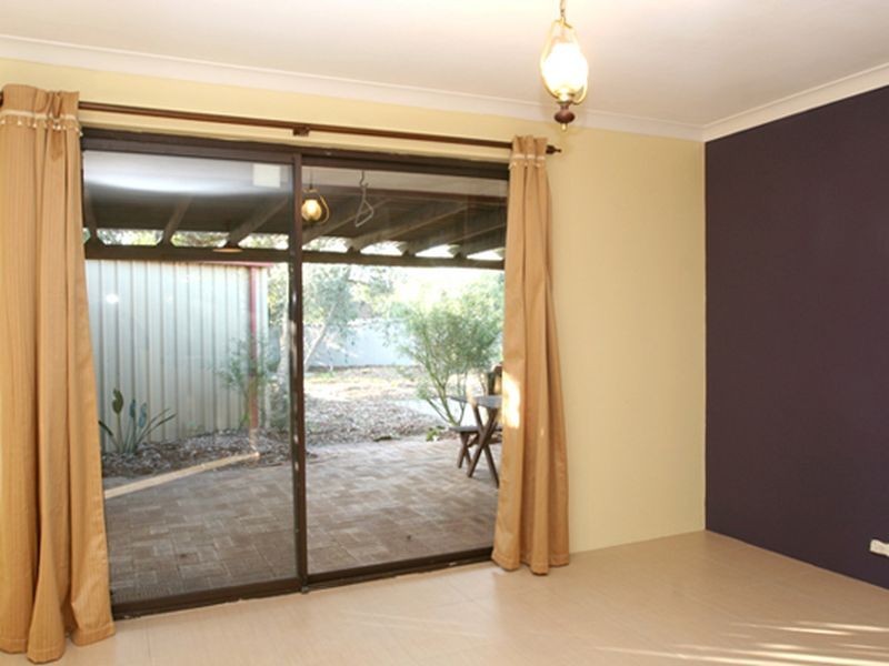6 Cobble Court, Bibra Lake WA 6163