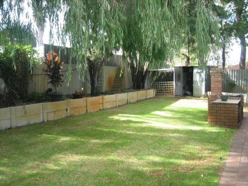 18 Mallard Way, Bibra Lake WA 6163