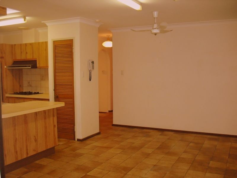 18 Mallard Way, Bibra Lake WA 6163