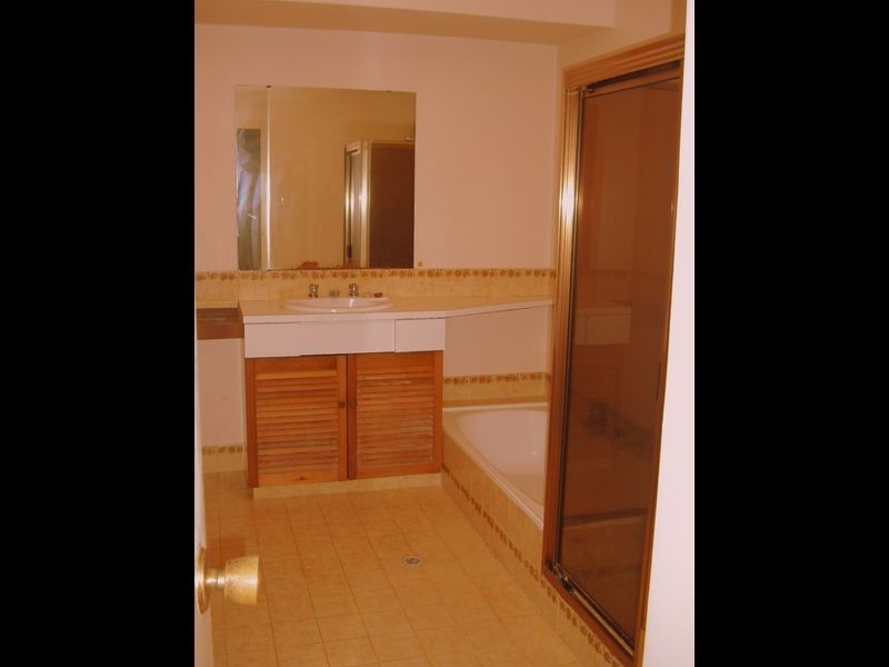 18 Mallard Way, Bibra Lake WA 6163