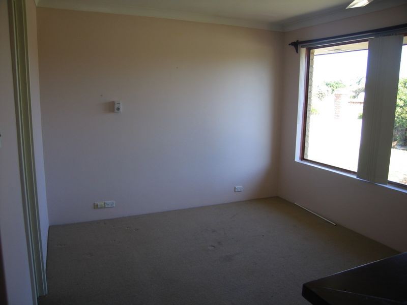 45 Farrington Rd, Leeming WA 6149