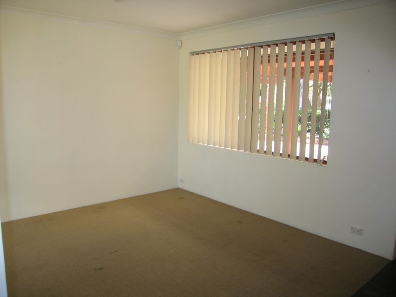 45 Farrington Rd, Leeming WA 6149