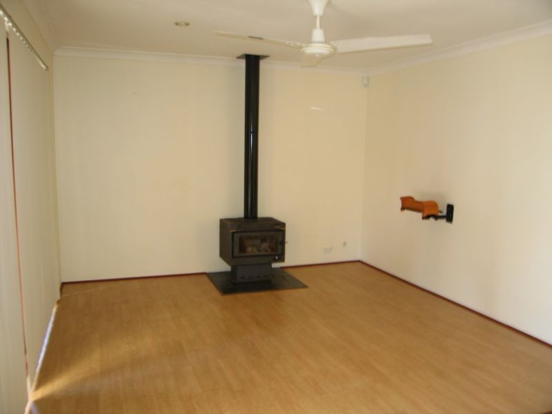 45 Farrington Rd, Leeming WA 6149