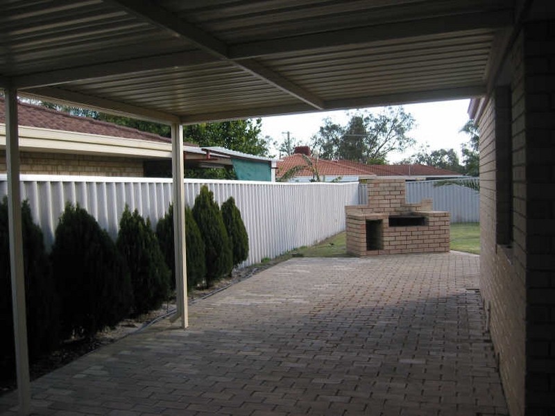 10 Lessar Place, Parkwood WA 6147