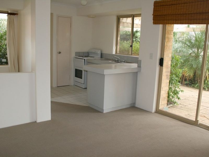 33 Hickson Avenue, Armadale WA 6112