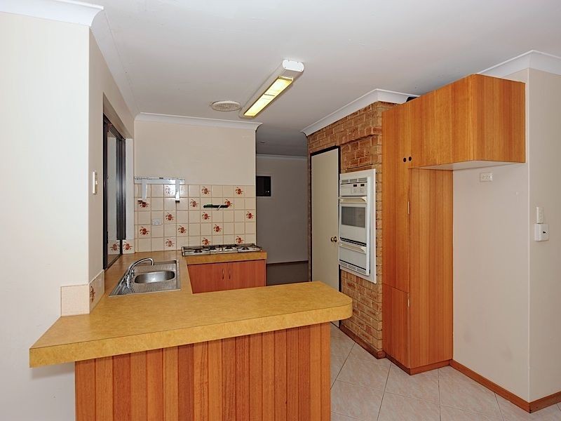 7 Reardon Street, Leeming WA 6149