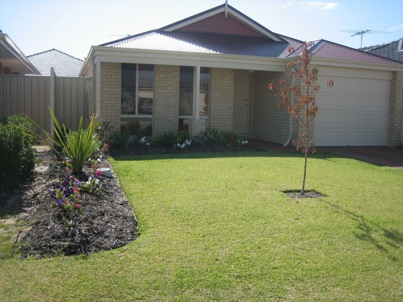 27B Leicester Crescent, Canning Vale WA 6155