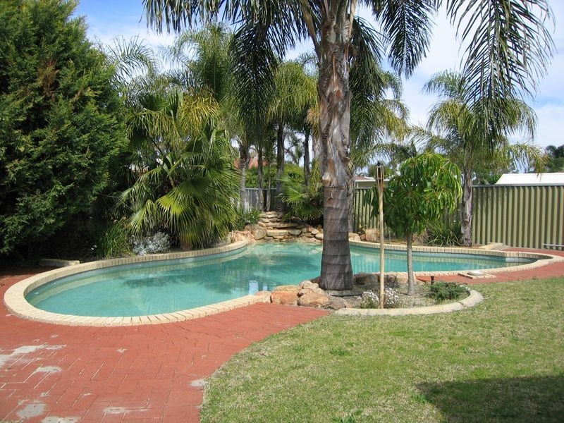 11 Vidicombe Rise, Leeming WA 6149